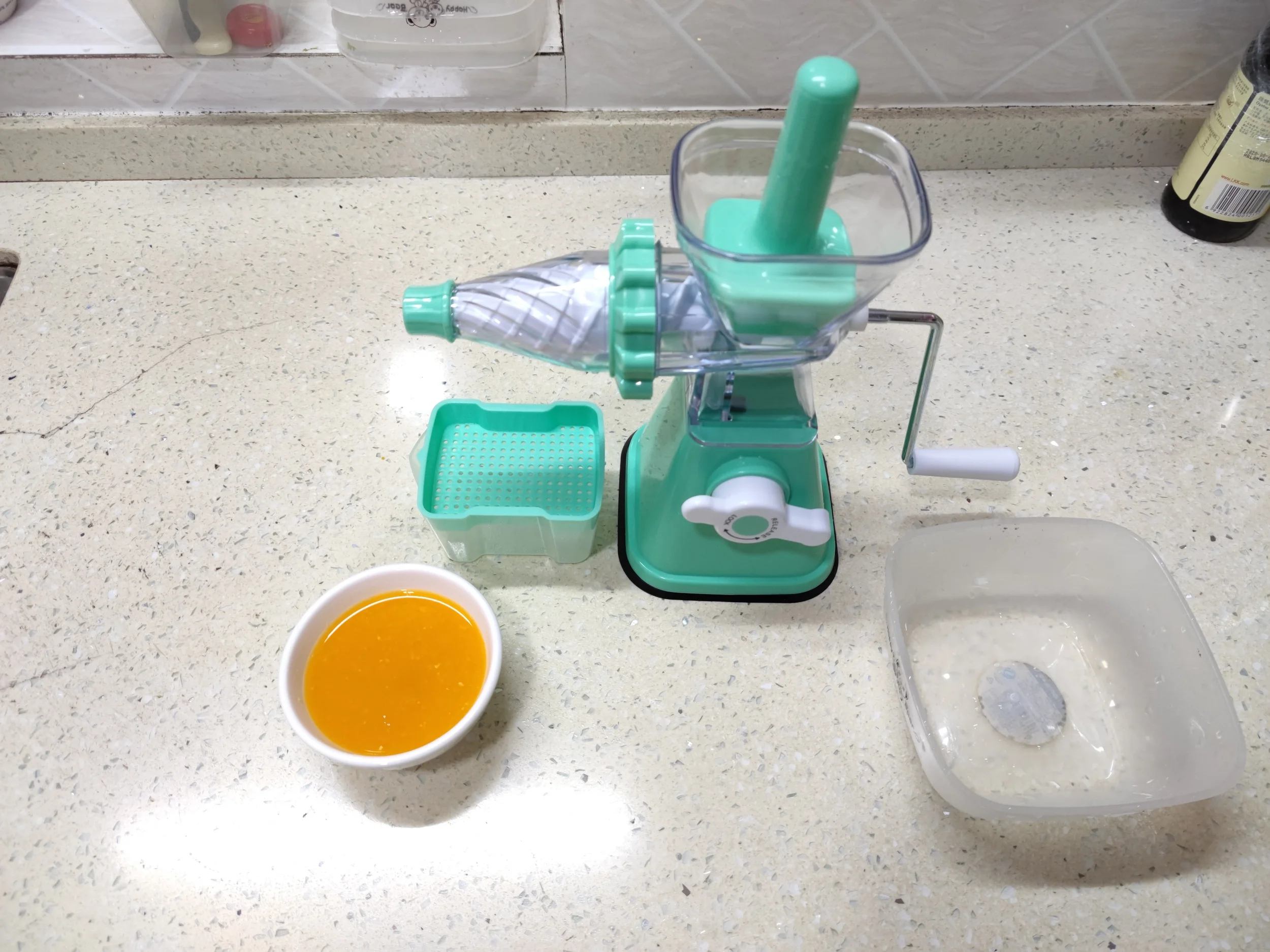 Hand Juicer Portable kitchen-use fruit juicer high quality hot sale