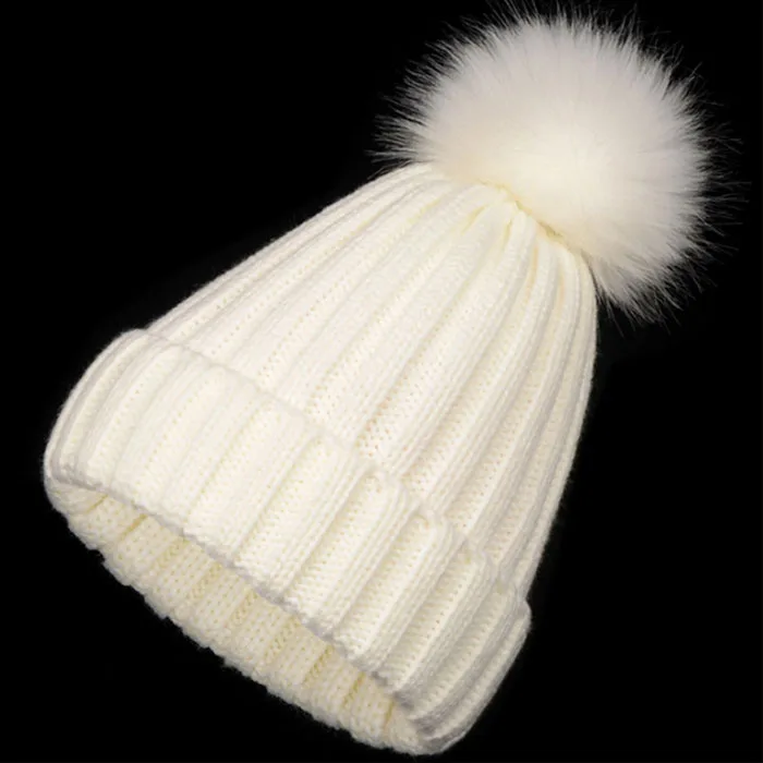 pom beanie 20.jpg