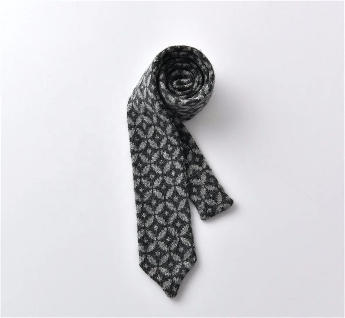 Wholesale 2024 Wool Gray Fashion nicktie Knit Formal Tie for Men Classy Necktie Fashion for suit business wedding casual Party