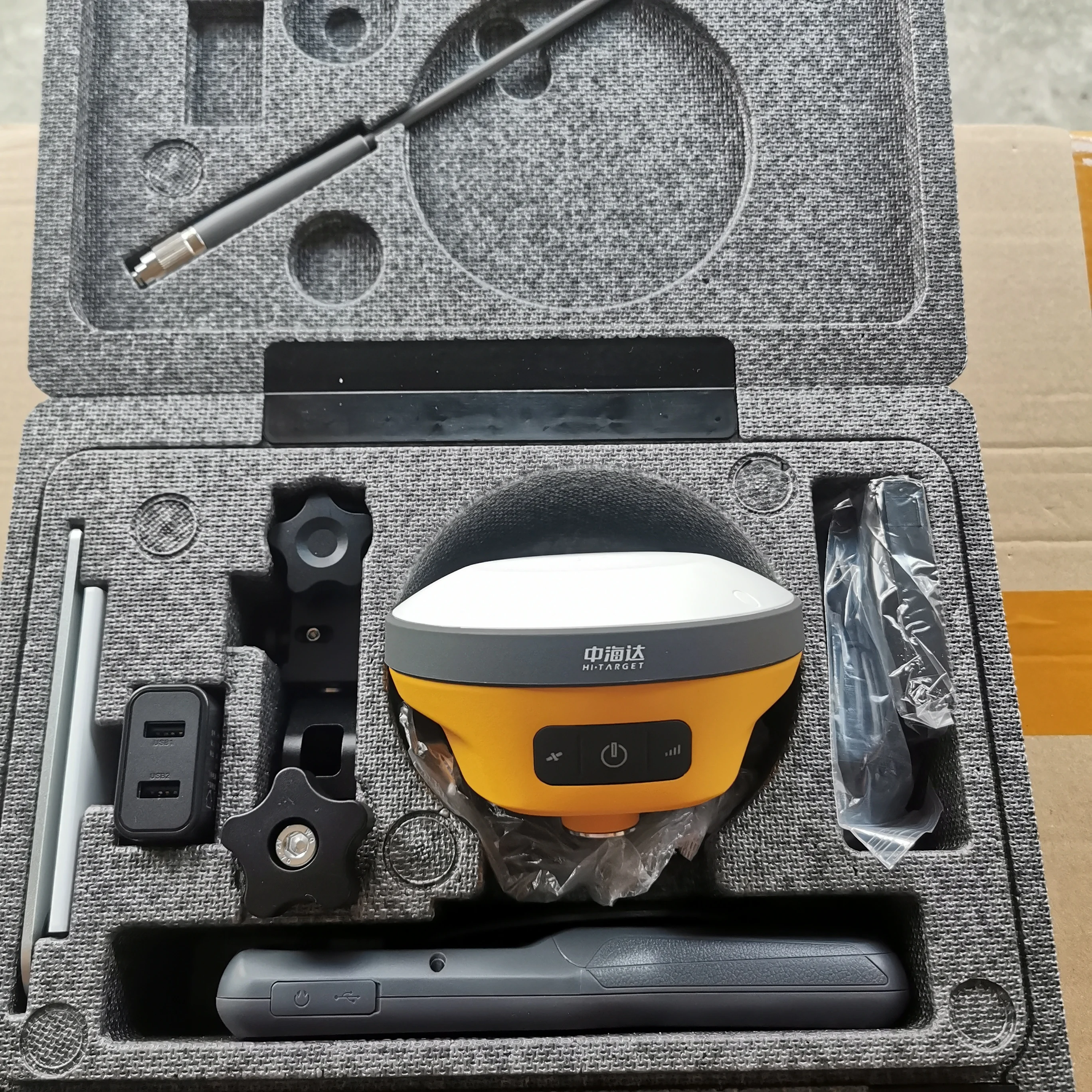 ip67 complete surveying equipment   V200 gnss rtk base and rover