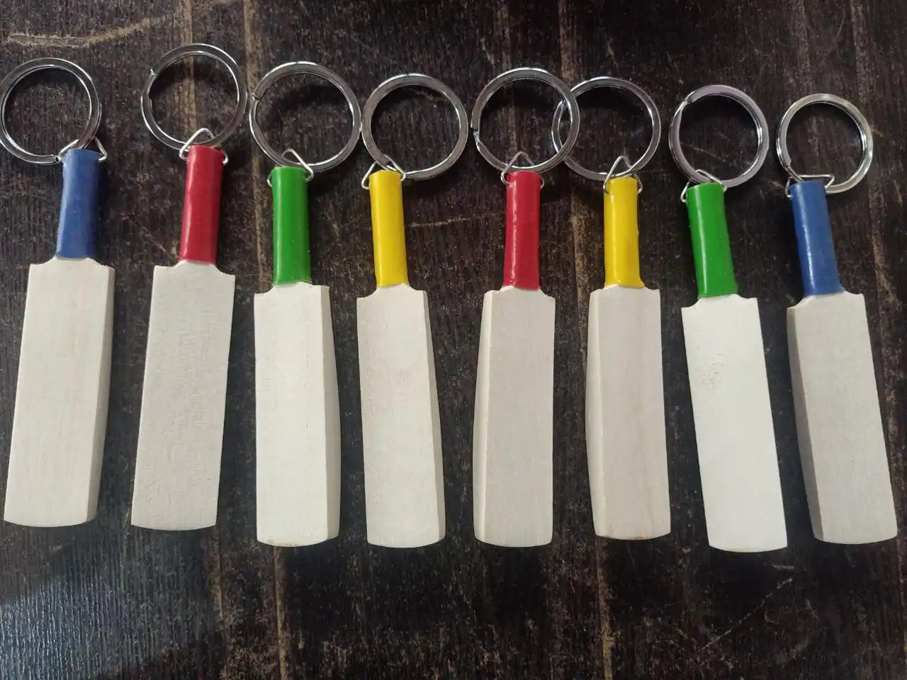 Top quality Cricket Bat Keychain hot style mini cricket bat key holder for Gifting Use promotional use keyring Available