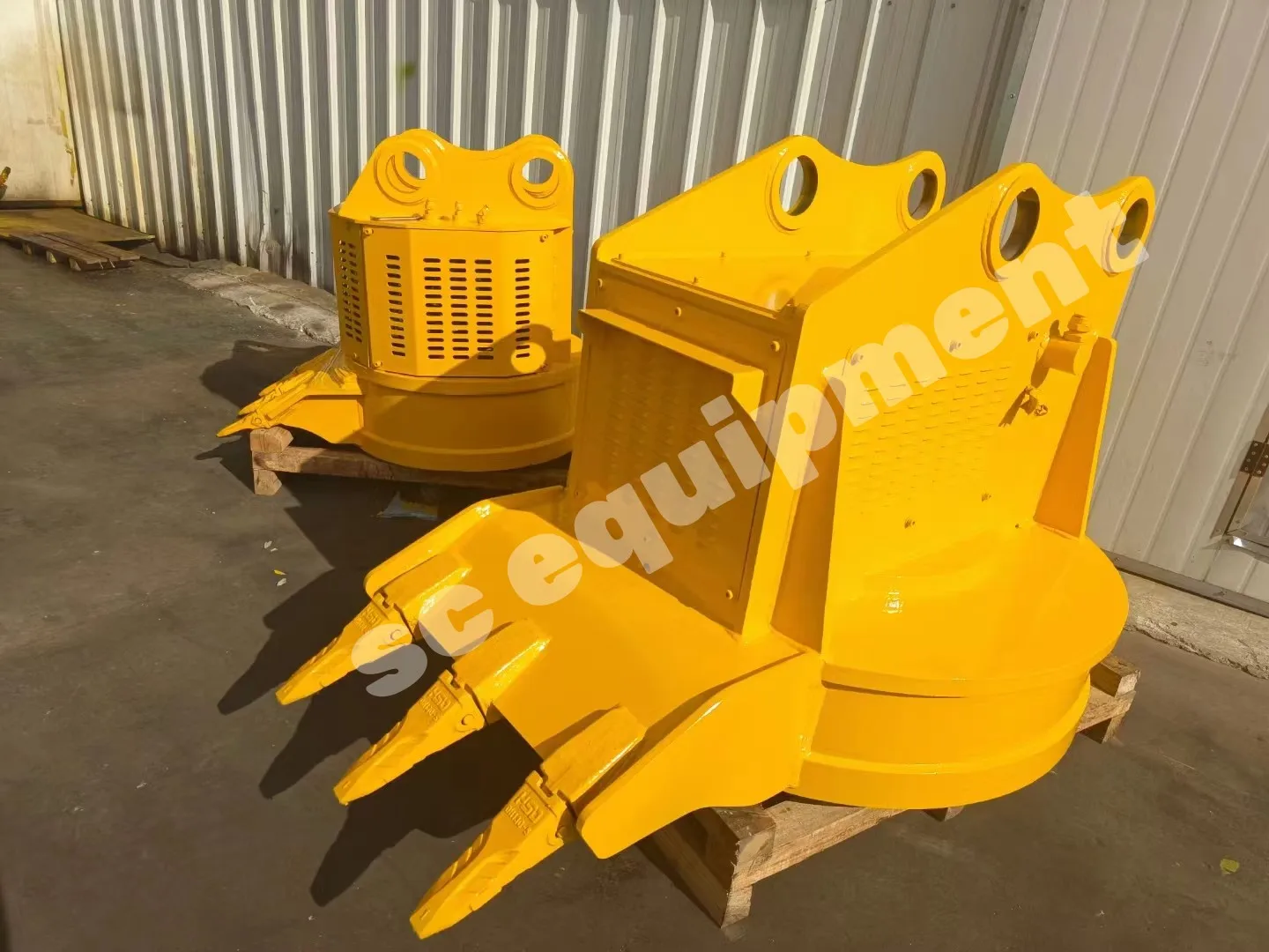 High Quality Electromagnet Hydraulic Magnets Magnet Lifter For Iron Scrap Metal Lifting
