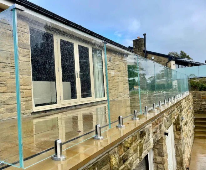 VIKO Customized Easy To Install Stainless Steel Glass Railing Outdoor Swimming Pool Fence