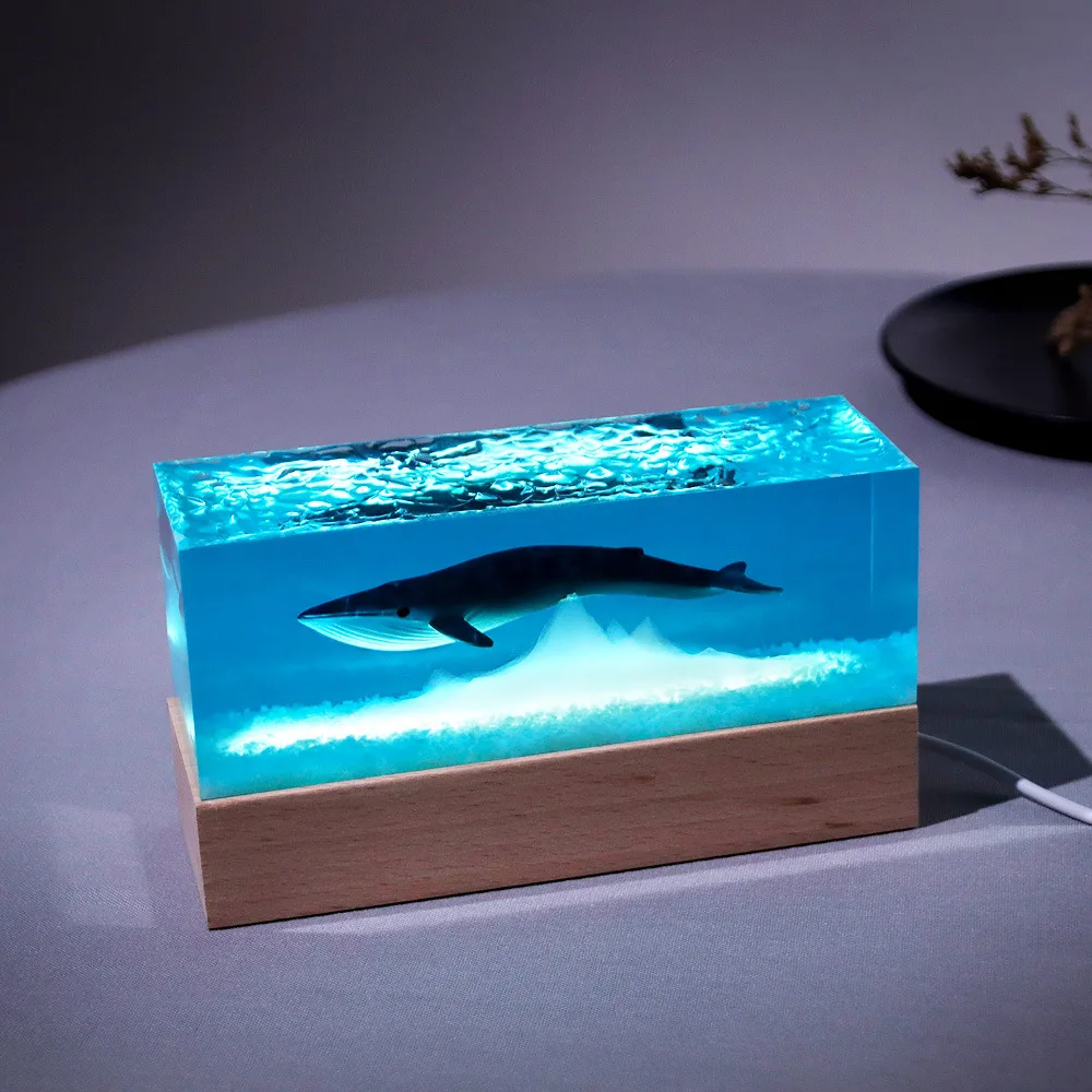 New Design 3D Humpback Whale Crystal Clear Resin Lamp Decor Wooden Base Sea Wave Cute Gifts Night Light