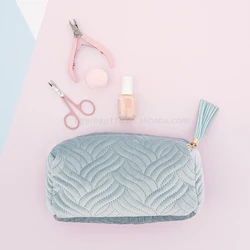 HZB-15 Custom Cosmetic Bag Small Personalized Velvet Quilted Makeup Bag for Women with a Tassel Pull