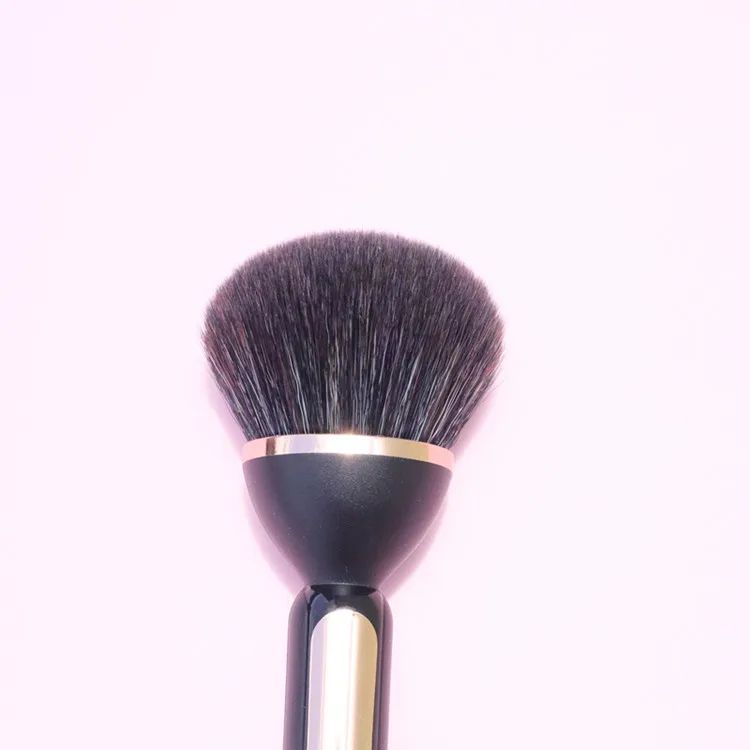 Blush brush (5.jpg