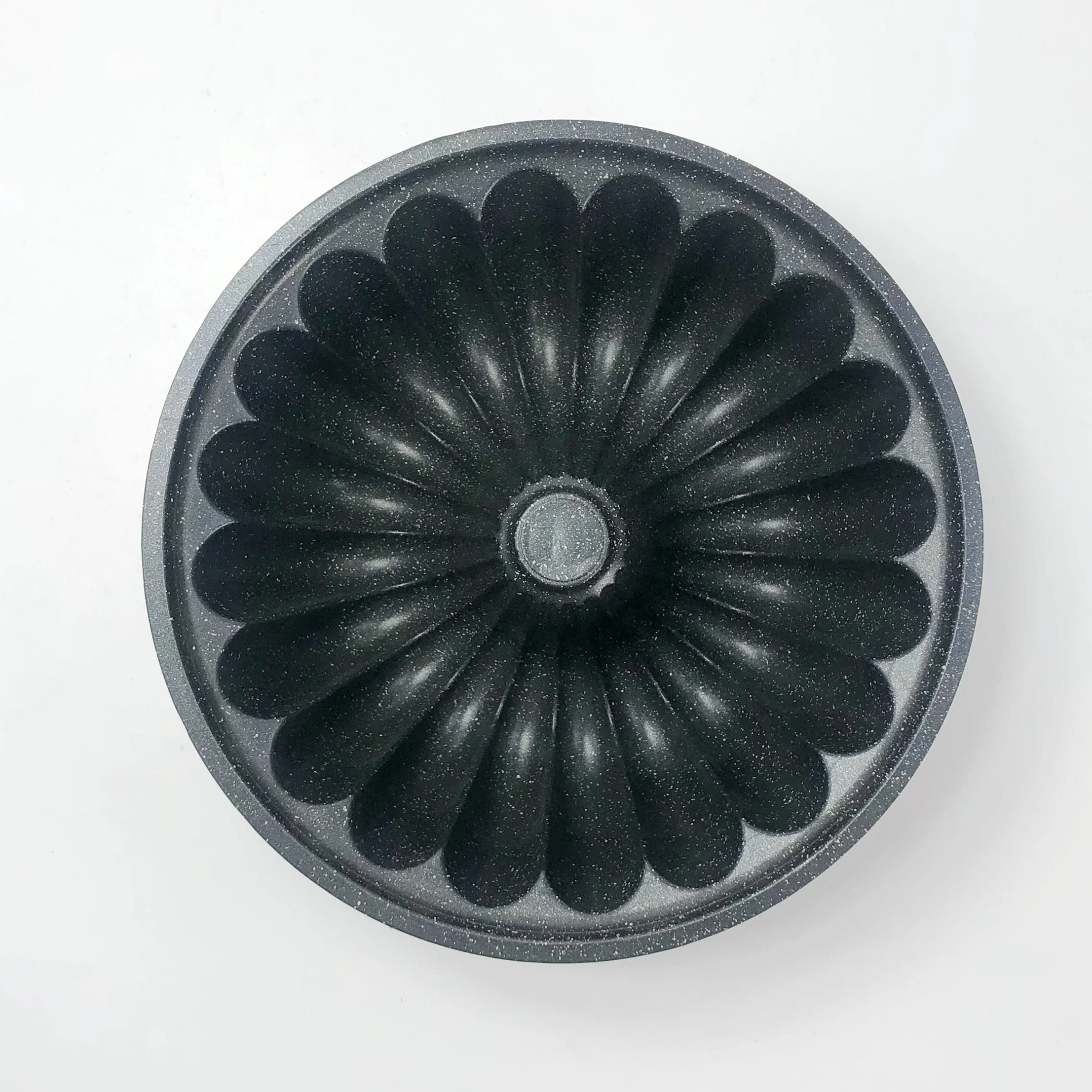 Die cast aluminum  bundt baking pan bakeware shaped cake mould with nonstick coating