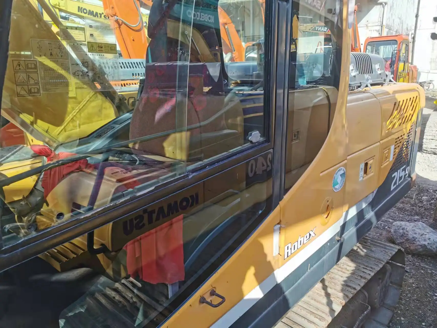 Экскаваторы ГУСЕНИЧНЫЕ 21 т Hyundai 215-9