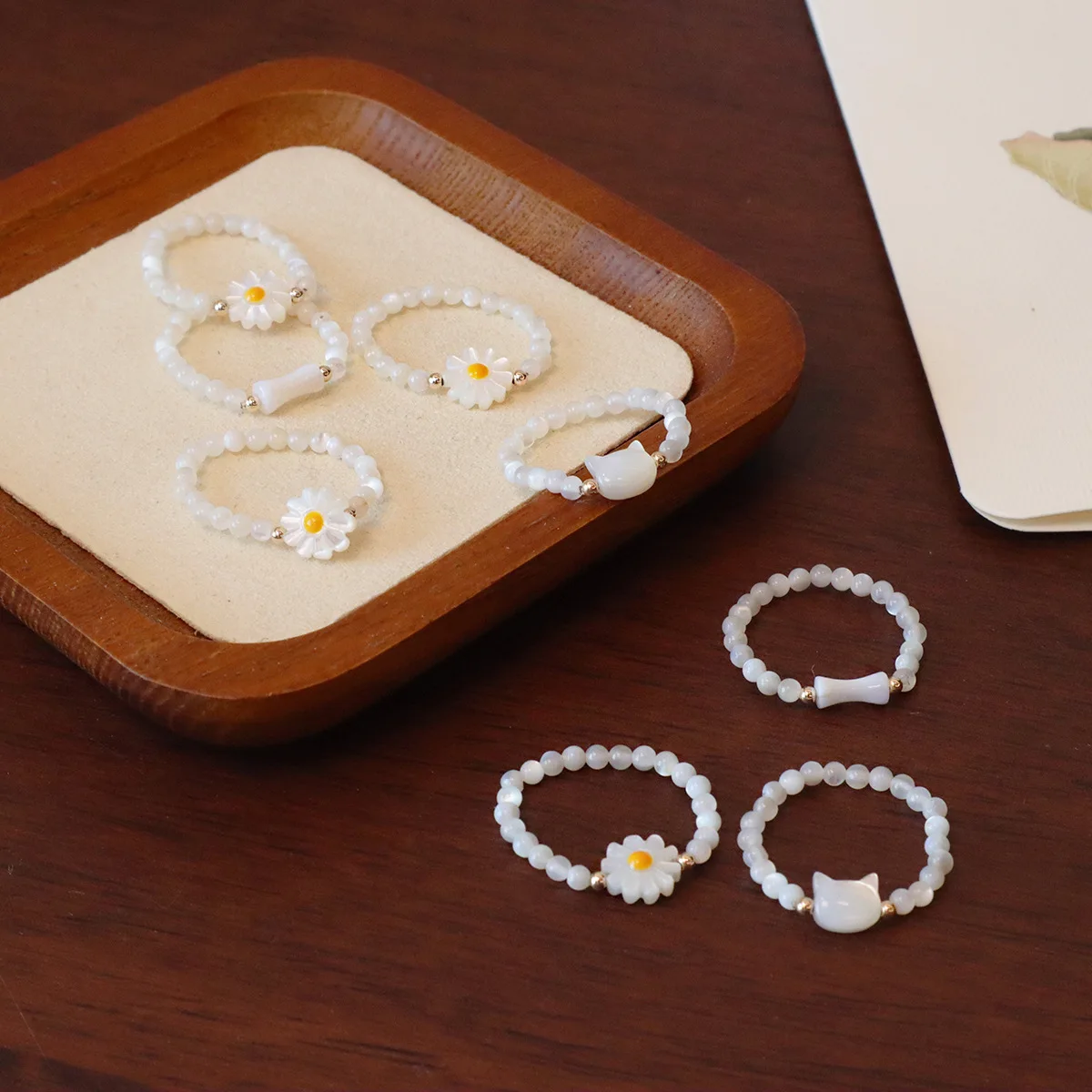 Cute Shell Cat Flower Ring Fashionable Shell Rice Beads Beaded  Elastic Ring 2024 New Jewelry Ring for Women