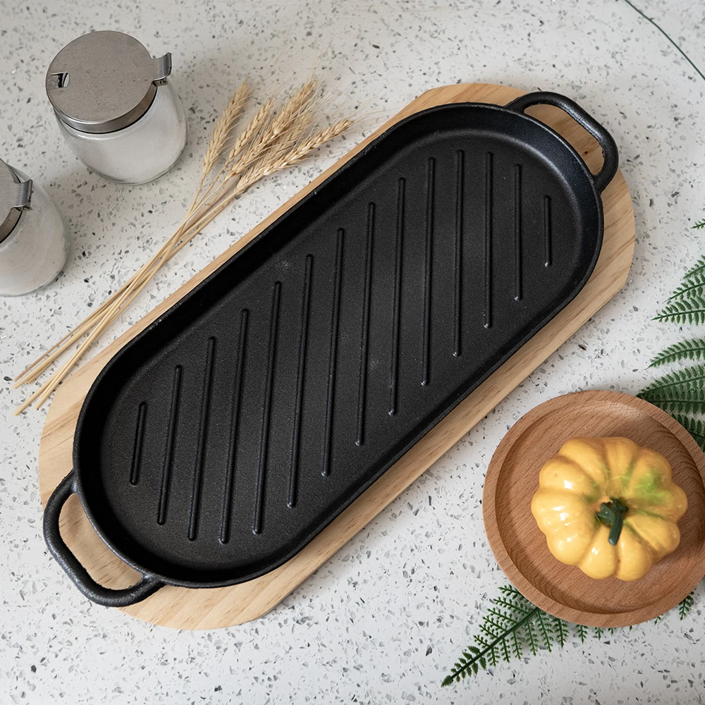 Cast iron non stick hot baking sizzling plate with wooden base
