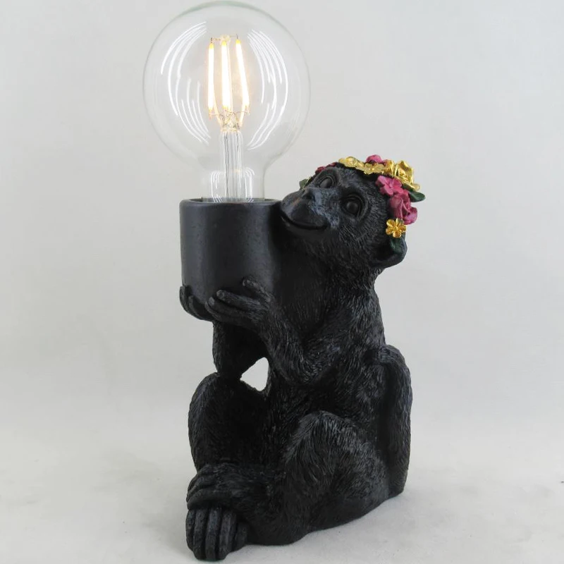 Настольная лампа в стиле ретро