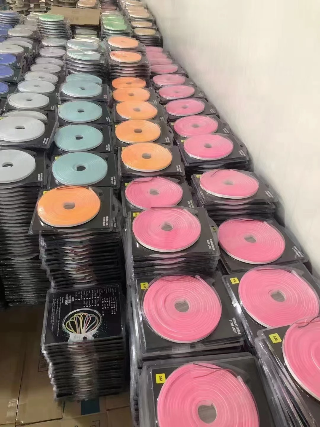 Неоновый свет 1 см 2 вырезать ПВХ кремния 5 м 50 Светодиодные гибкие неоновые полосы света для знака