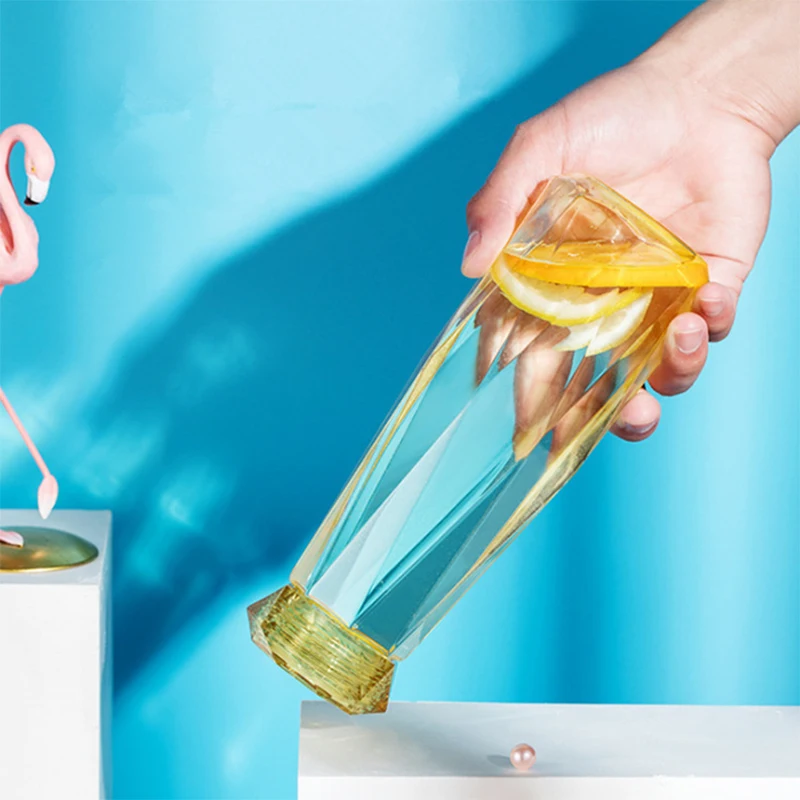 Promotional Creativity Portable Diamond Cup Water Glass Custom Water Bottle with Crystal Shape lid