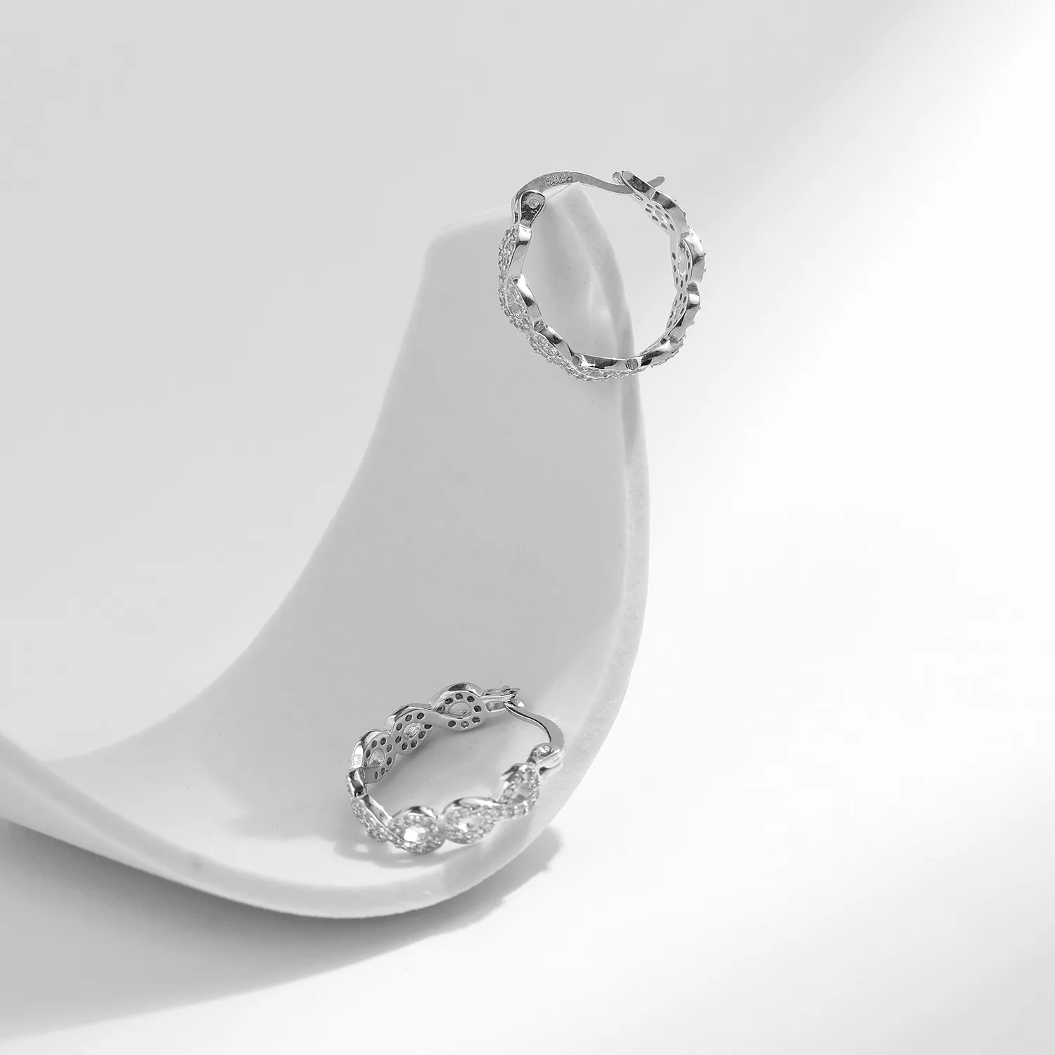 Daidan Zirconia Earrings Jewelry Earrings 925 Sterling Silver Mobius Hoop Huggie Pave Hoop Infinity Earrings