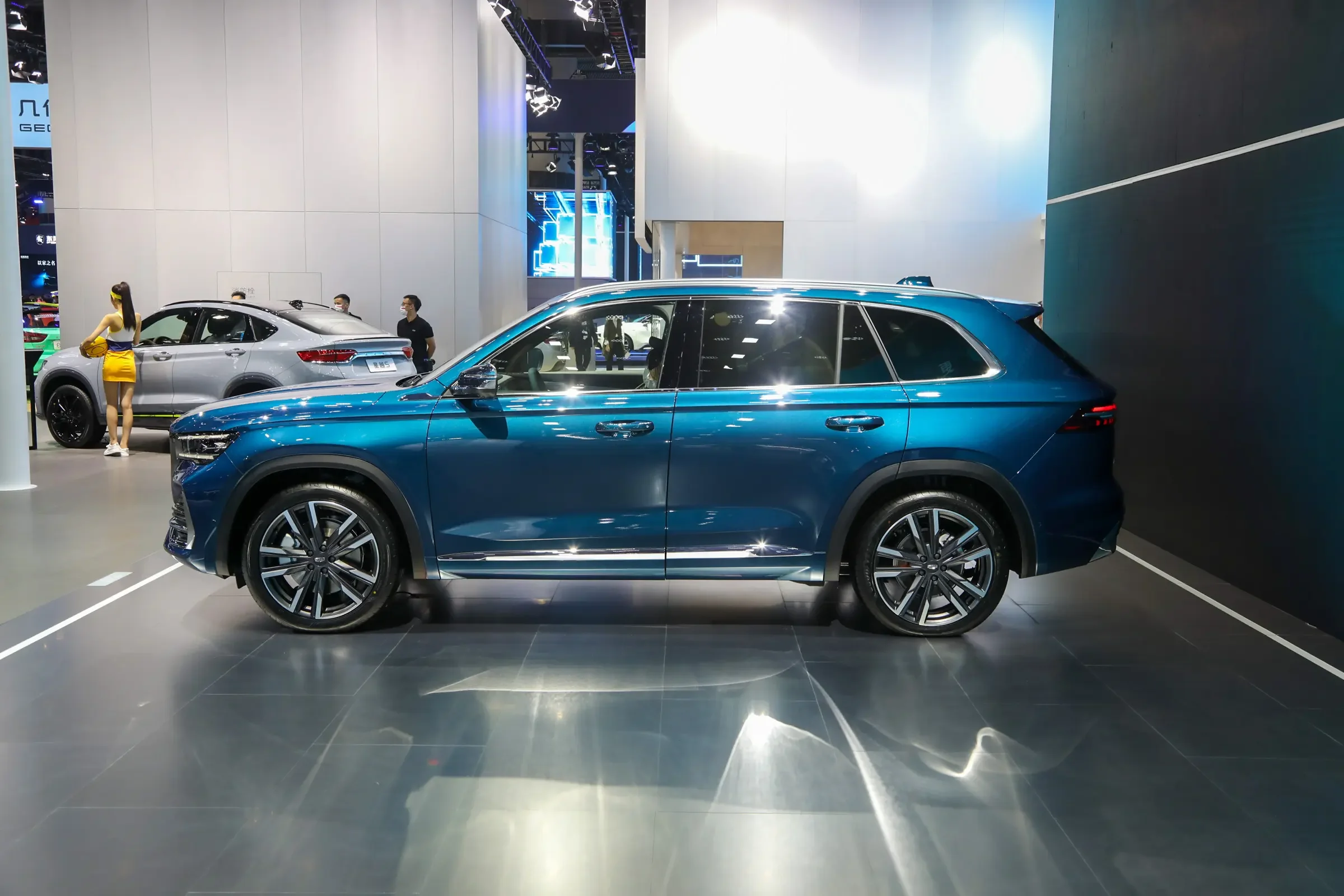 Geely Monjaro 2024 2.0TD мощная Автоматическая двухприводная флагманская модель для бензинового внедорожника Самая продаваемая машина Xingyue L цена
