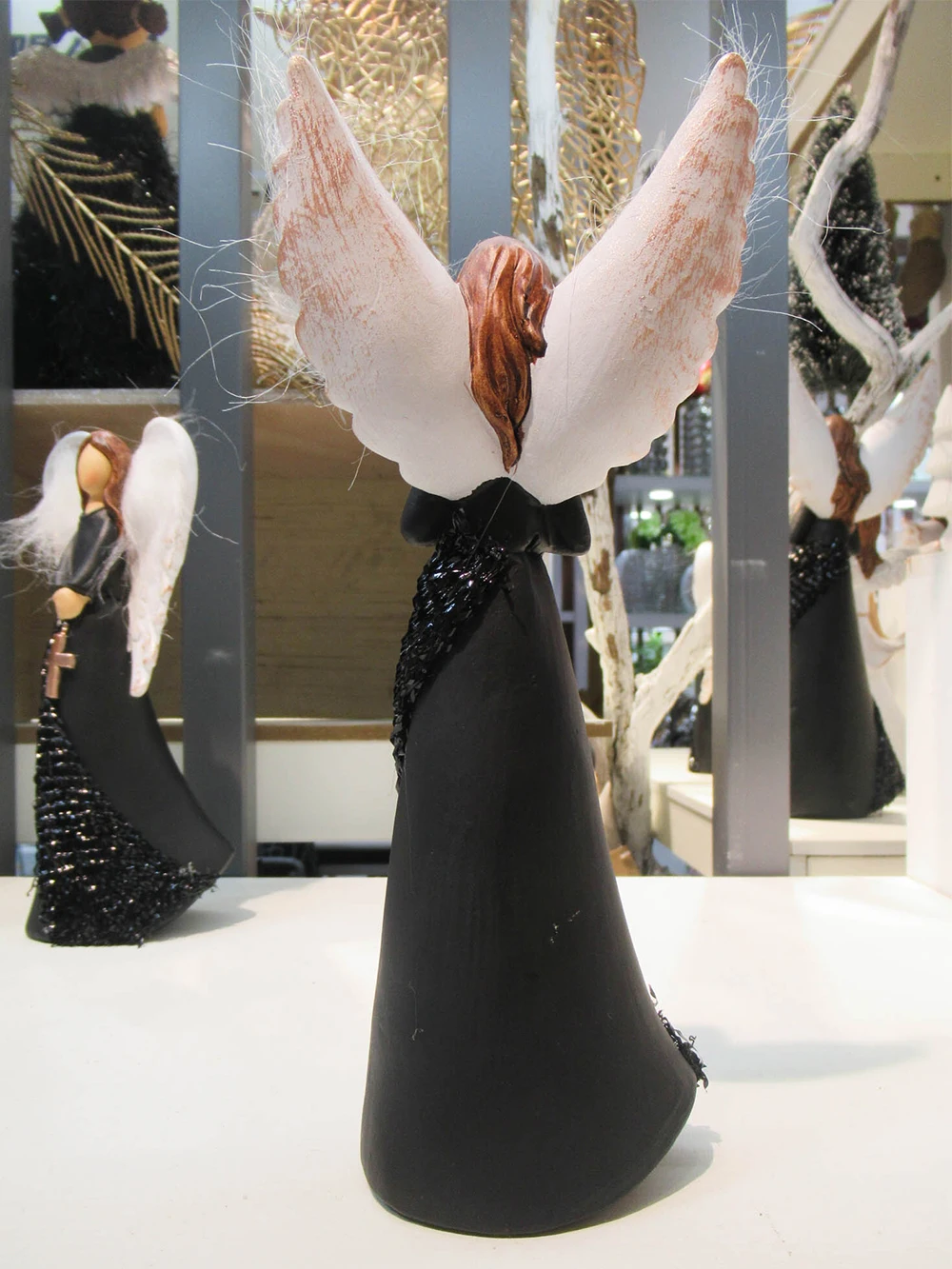 Handmade resin praying angel figurine indoor home decoration resin craft angel with wings poly resin ornaments for gift craft