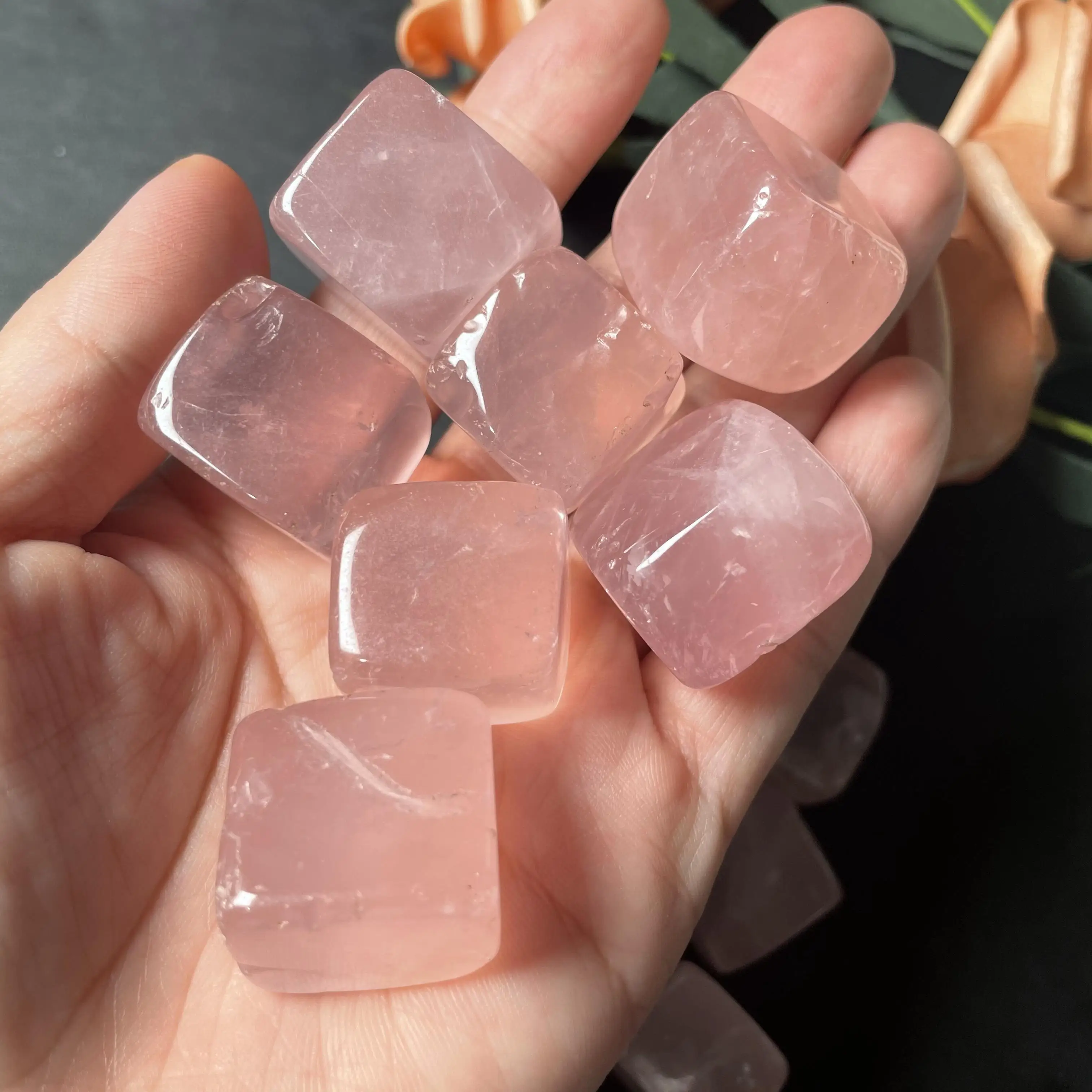 High quality natural rose quartz cube rock stones dark pink quartz rose quartz square healing stones for souvenirs gifts