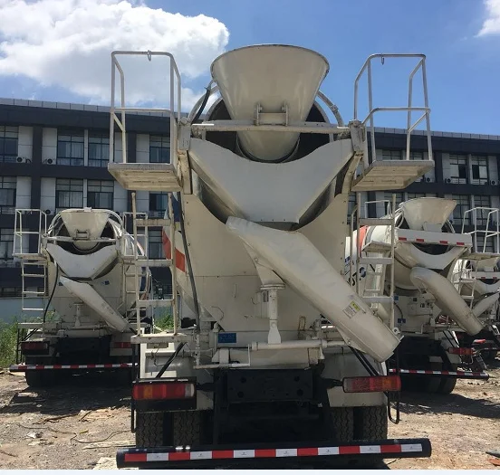  Nissan ud concrete mixer truck