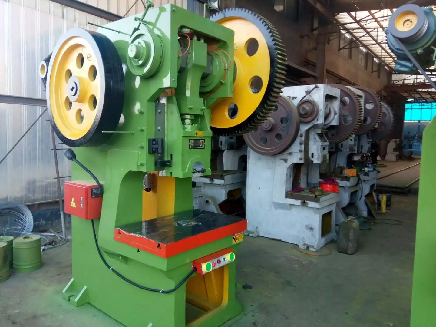 Machine Press Power J23-40T Mechanical Hole Press Digging Punchingpower press punch machine for metal hole punching