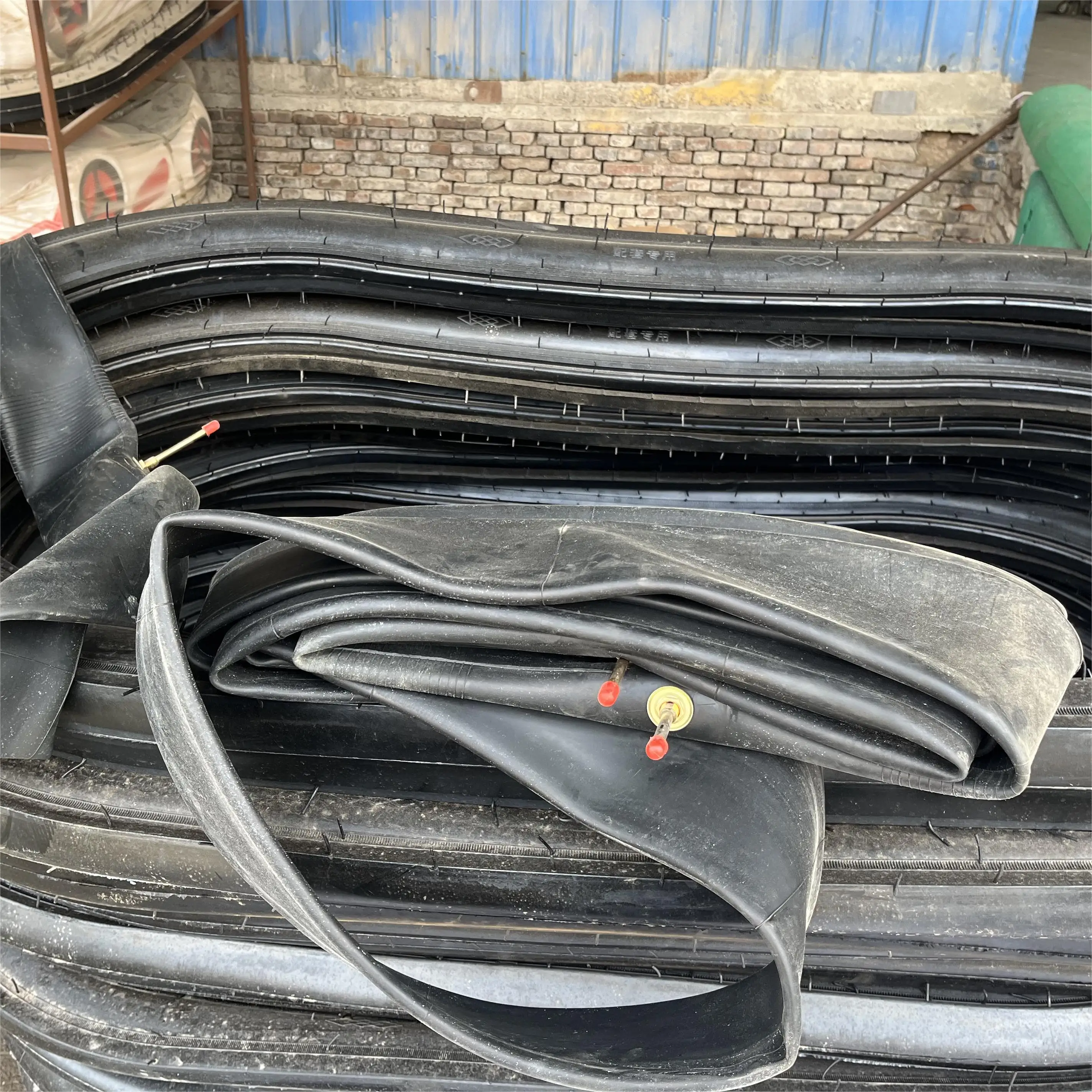 lancha chocones  Bumper Cars outside tires and inner tubes spare parts  Wholesale Bumper Car Tires 1925*1080*134