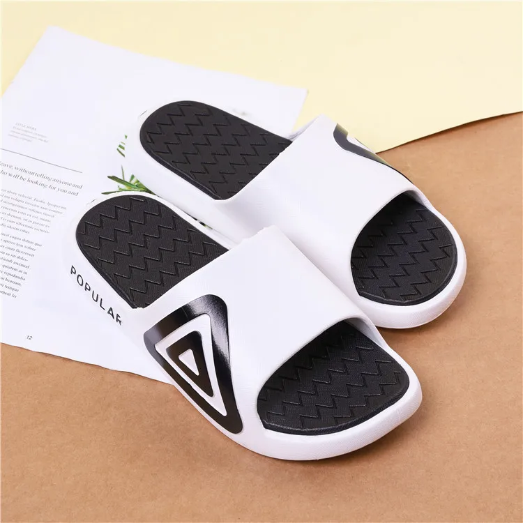 
2021 Wholesales Trendy Beach Outdoor Men Comfortable Pvc Non-slip Bathroom Slipper 