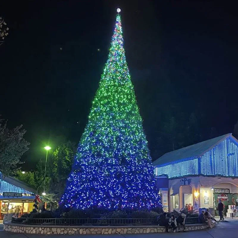 20ft/30ft/40ft Commercial Decoration Artificial Giant Christmas Tree PVC and LED Material with Metal Stand for Outdoor Use