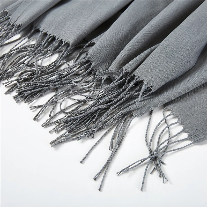 womans scarf in lots 2016