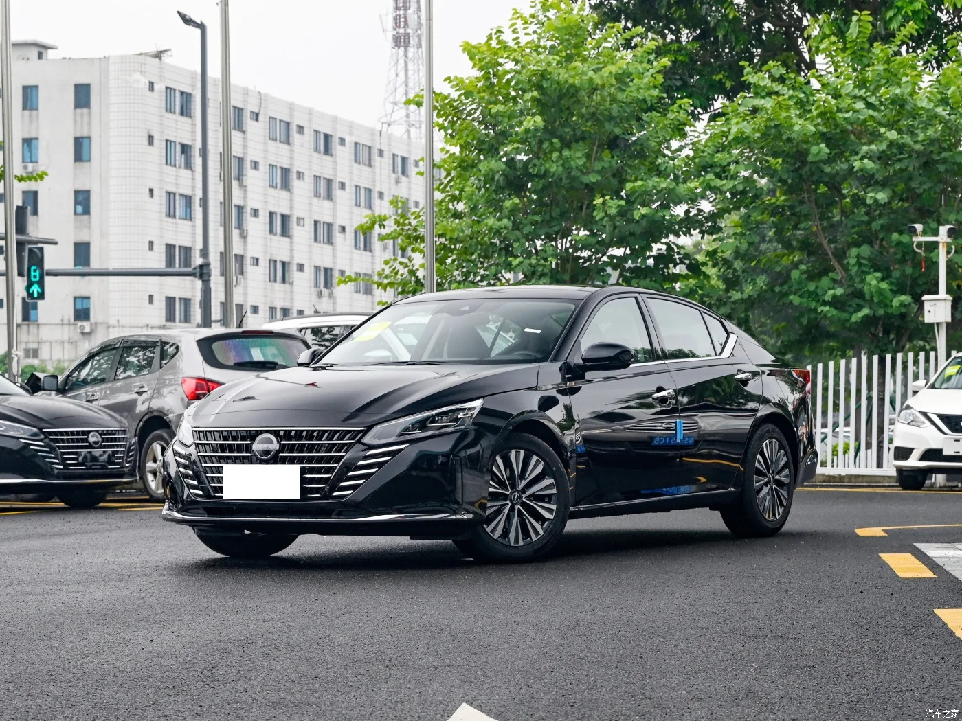 2024 Brand New Nissan Altima 2.0L 156ps 4-door 5-seater Sedan With 2.0L Gasoline Engine Cheapest Car Import Cars From China