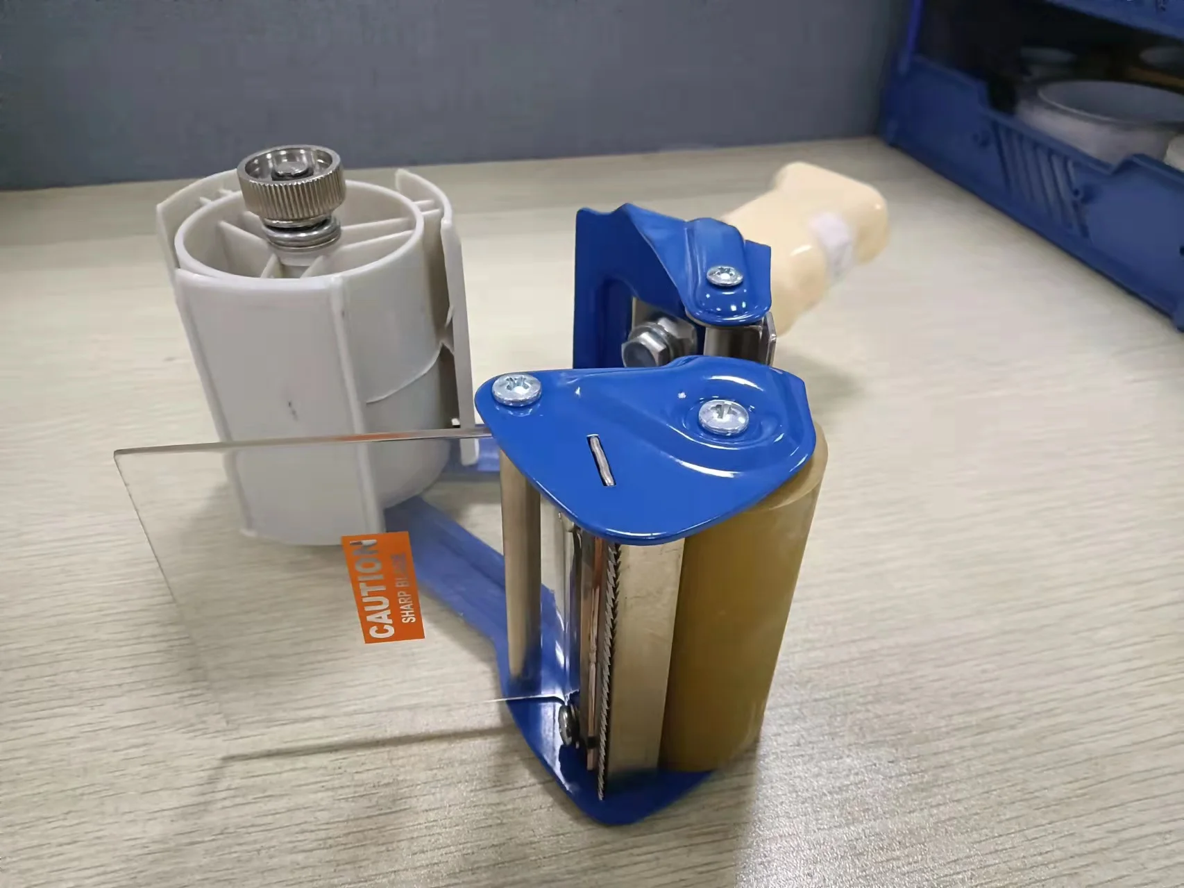 vinyl transfer tape application roller dispenser electronic gummed kraft paper tape dispenser