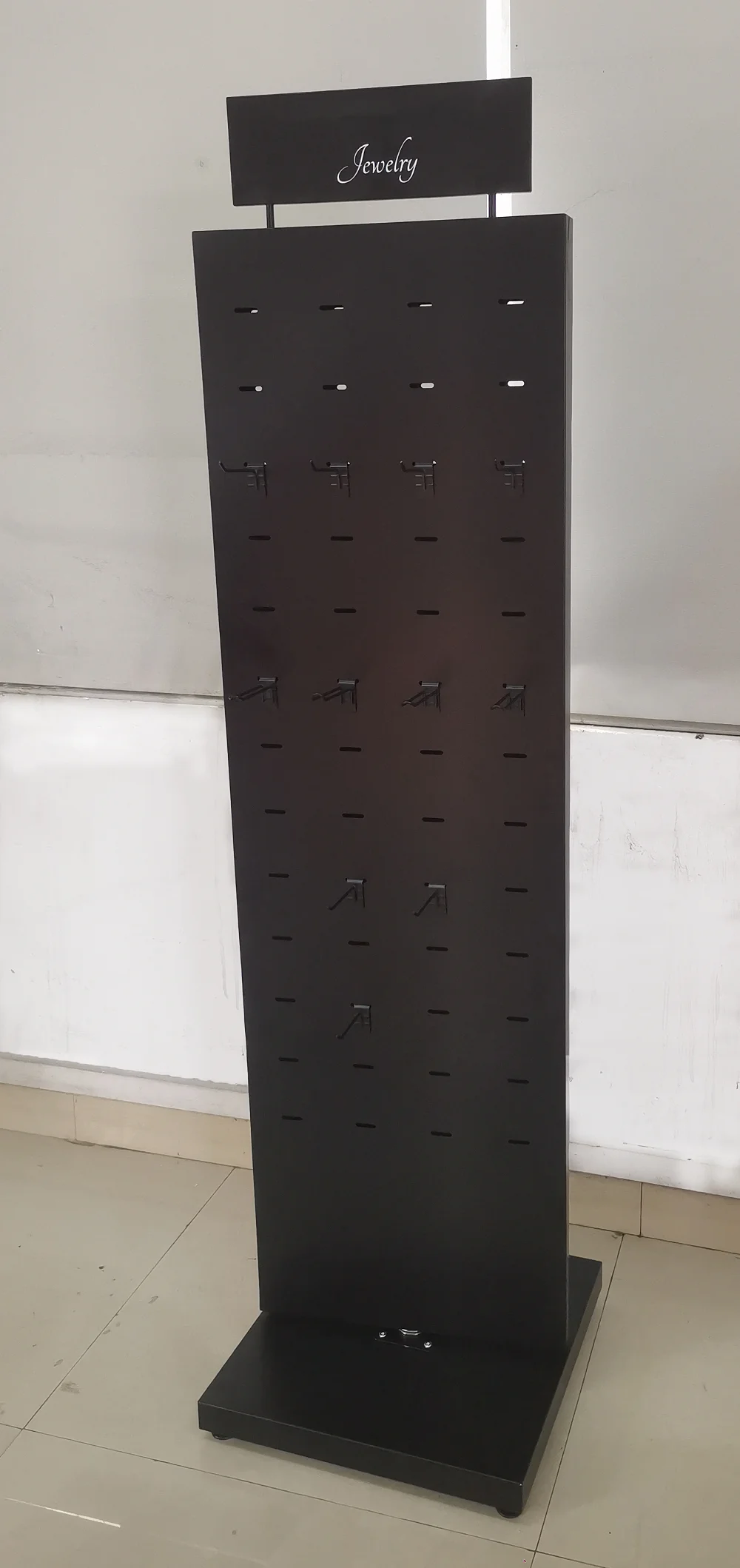 Customized Rotatable Metal Jewelry Display Rack with Hooks/dog collar display rack/exhibition display stand