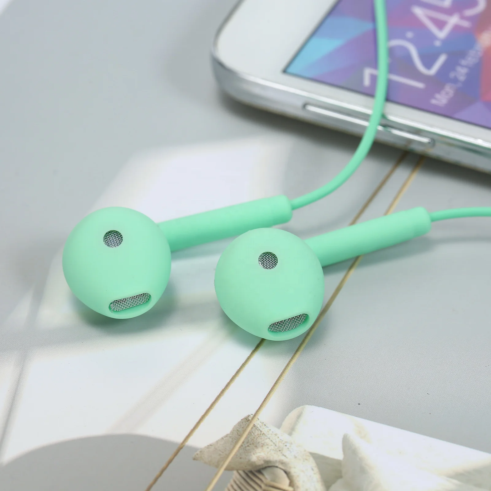 Factory Wholesale 3.5mm Wired Headset Earphone PC Computer Game Music Headset Customized for Mobile Phone