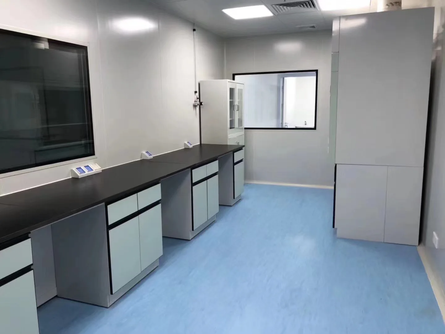 Modular clean room laboratory Plastic surgery operating room with operating room control panel
