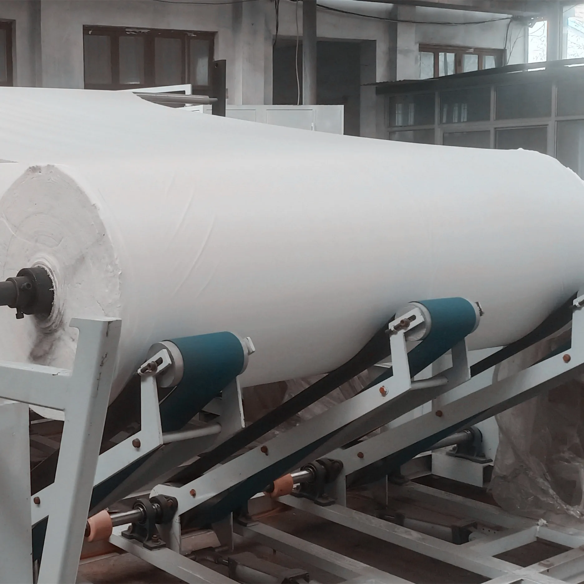 1880 Full Automatic Cutting Rewinding Packing Small Tissue Roll Toilet Paper Making Machine Price