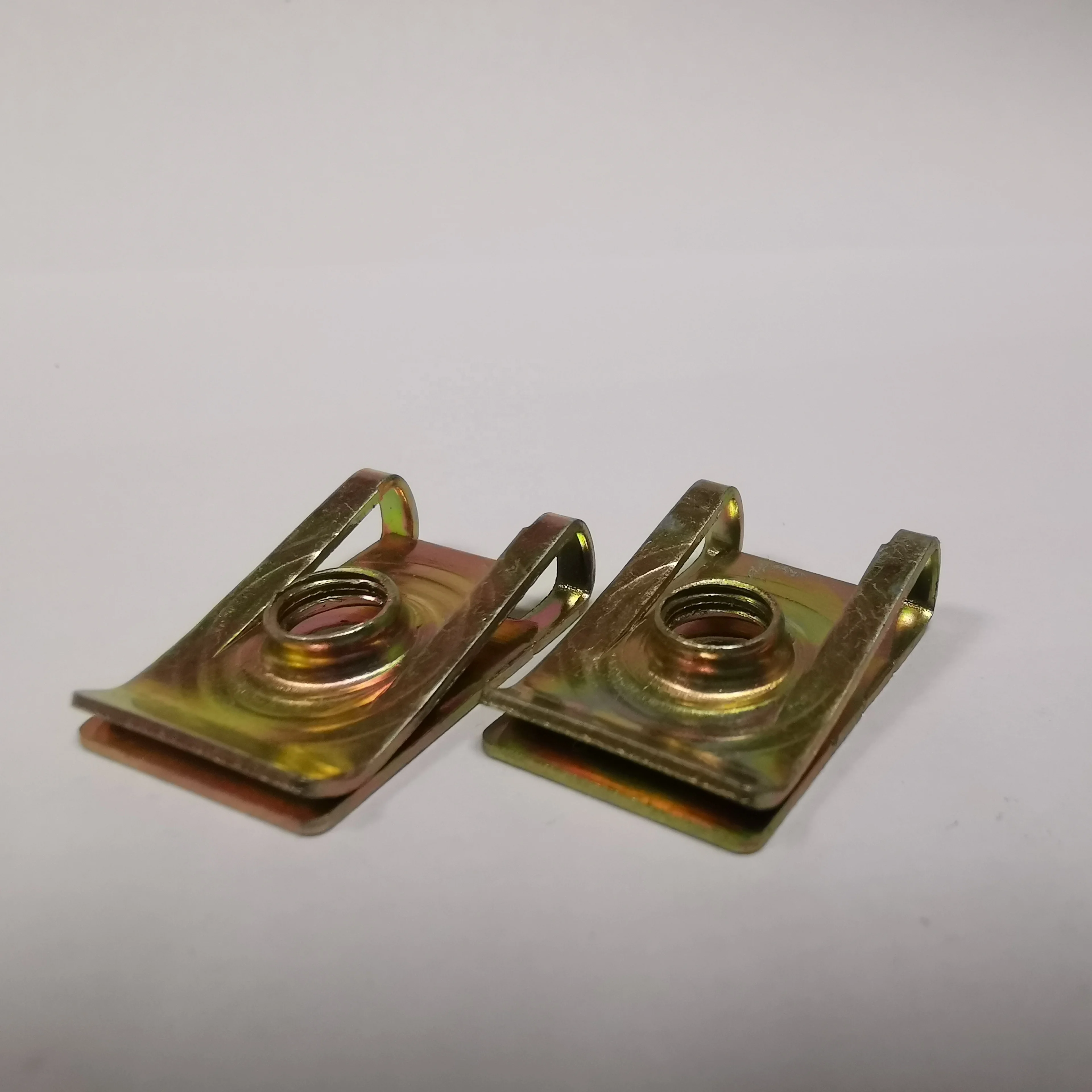 Custom manufacturing all kinds Base nut snap reed nut clip