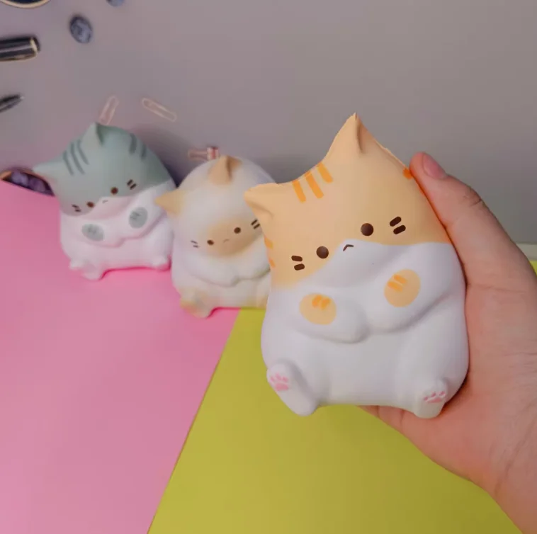 Custom PU Foam decompression kitten pinch toy foaming decompression Stress Ball Squishy Fidget Toys