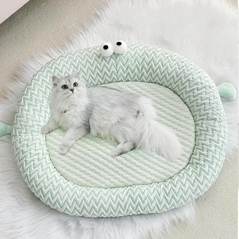 Soft Comfortable Cat Nest Pet Bed Washable Foldable Portable Pet Sleeping Bed Winter Cat Beds
