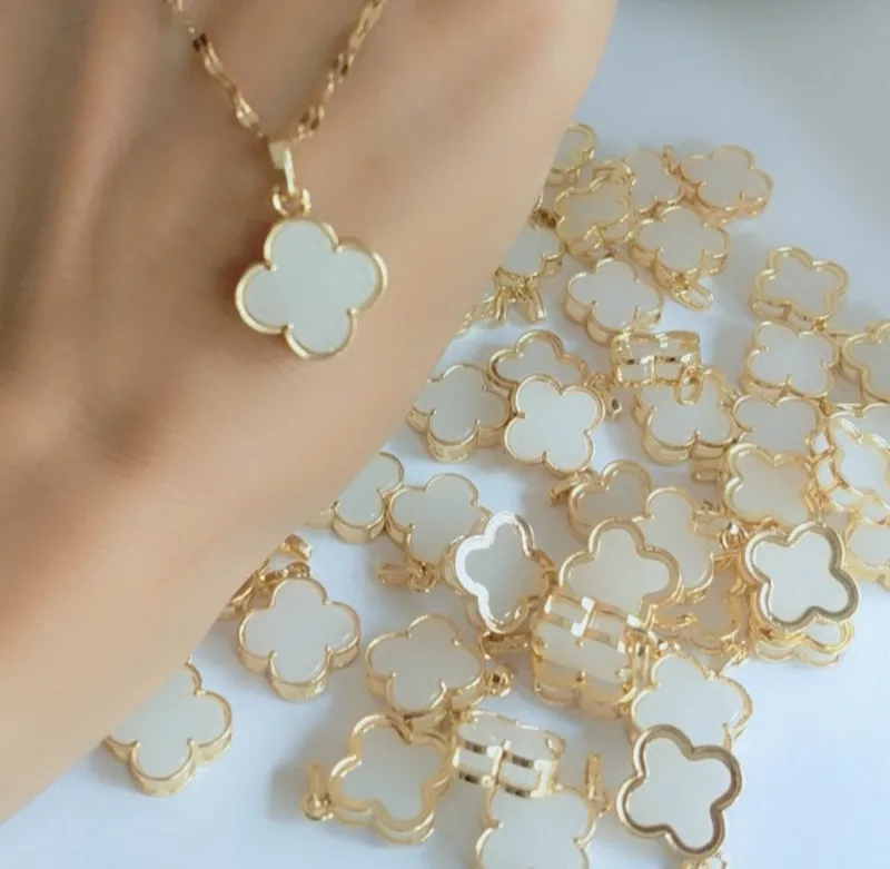 Дубай ювелирные изделия оптовые дешевые ювелирные изделия медь позолота четыре клевера кулон ожерелье позолоченный кулон