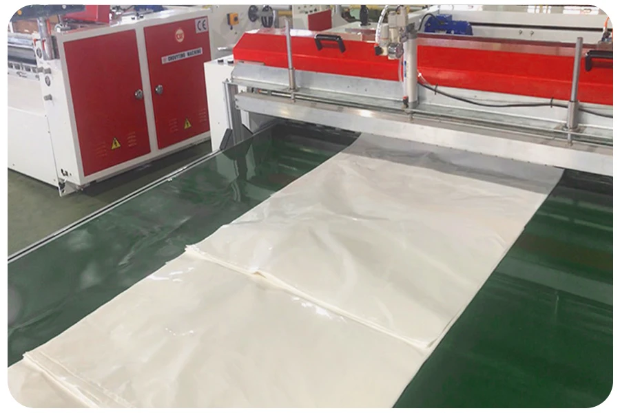 China supplies side and bottom sealing cutting bag making machine ice cube bag making machine garbage LDPE bag making machine