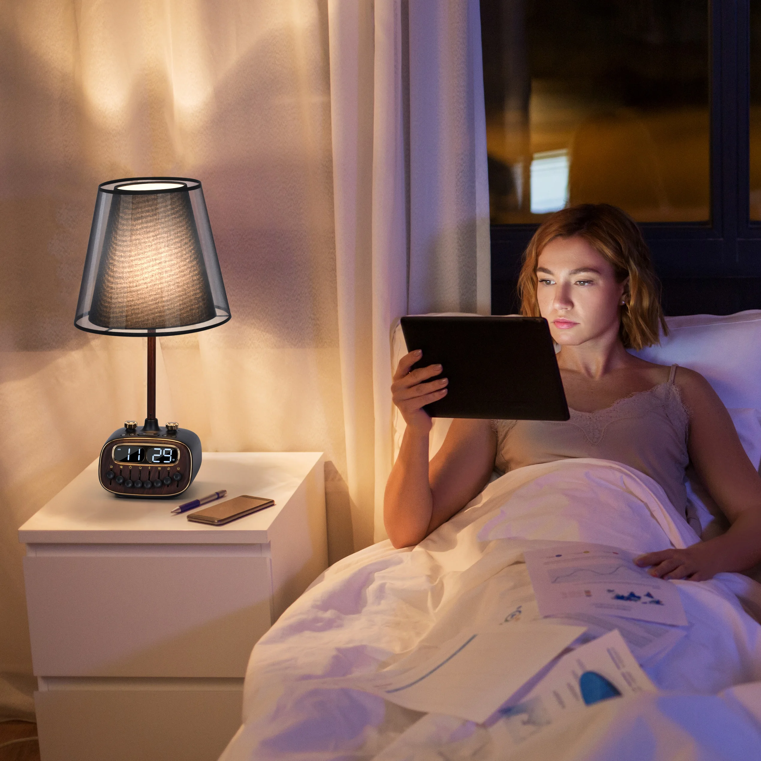 New arrival multifunctional  table lamp retro bedside lamp white noise lamp with speaker and USB output charging