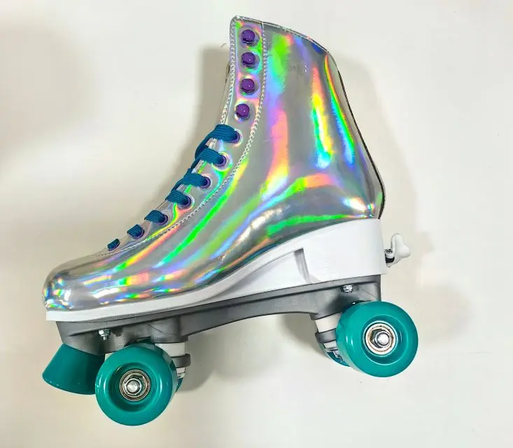 Unisex Adult Four-Wheel Roller Inline Skates Adjustable Double Row with Colorful Flashing Wheels for All Skate Enthusiasts