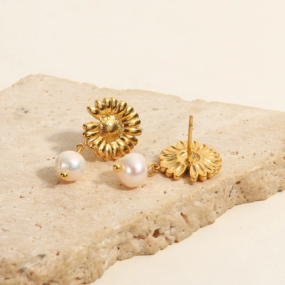 Geometric Elegant Jewelry Small Daisy Stud Freshwater Pearl Stainless Steel Earrings