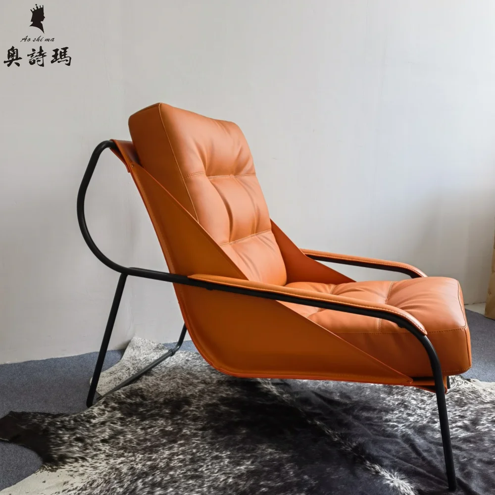 Italian Modern Design Leisure Lounge Chair with Metal Frame: A New Model of Elegant Living Room Furniture