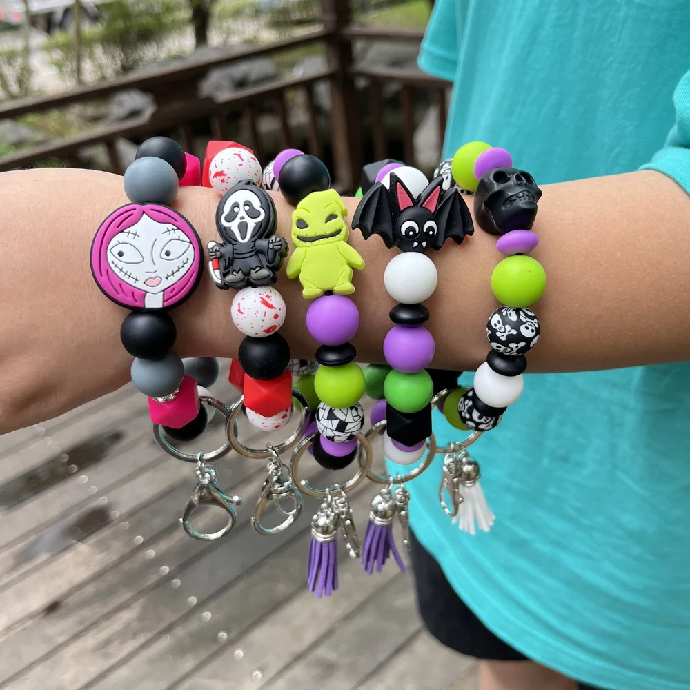 2023 New Arrival Cheap Cute Halloween Gift Kids Bat Skull Beads Bangle Keychain Silicone Wristlet Keychain with Tassel