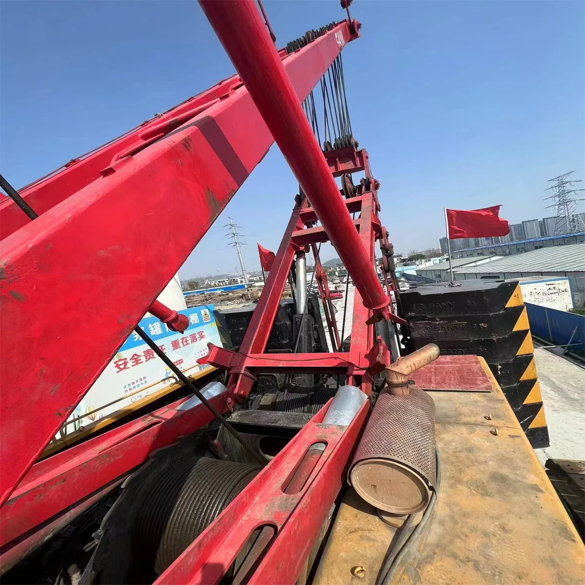 Sany 260T used  crawler crane year2015 very new machine beautiful machine good working condition
