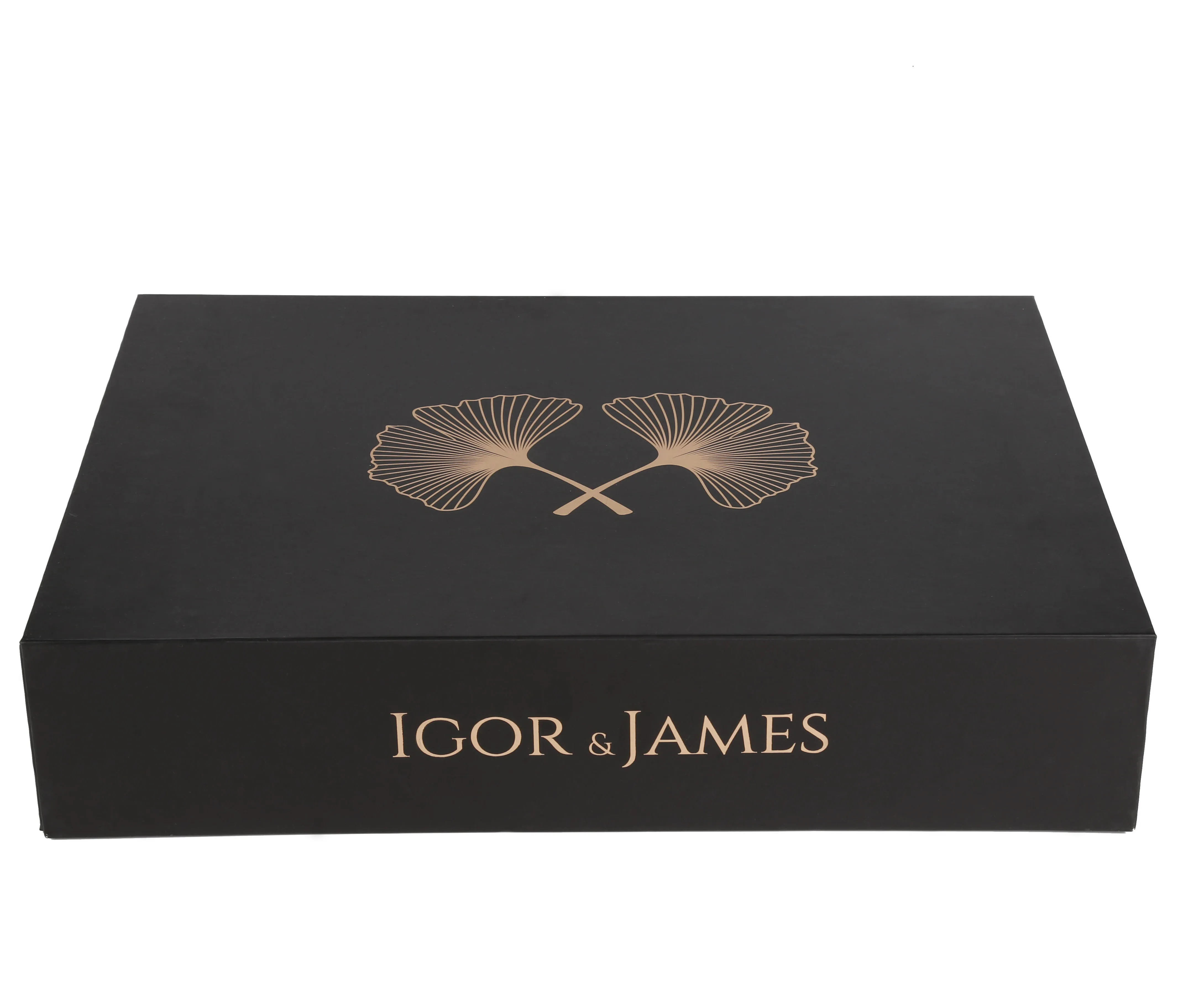 Handmade matte black cardboard box paper clothes packaging box foldable magnetic gift box for T-shirt