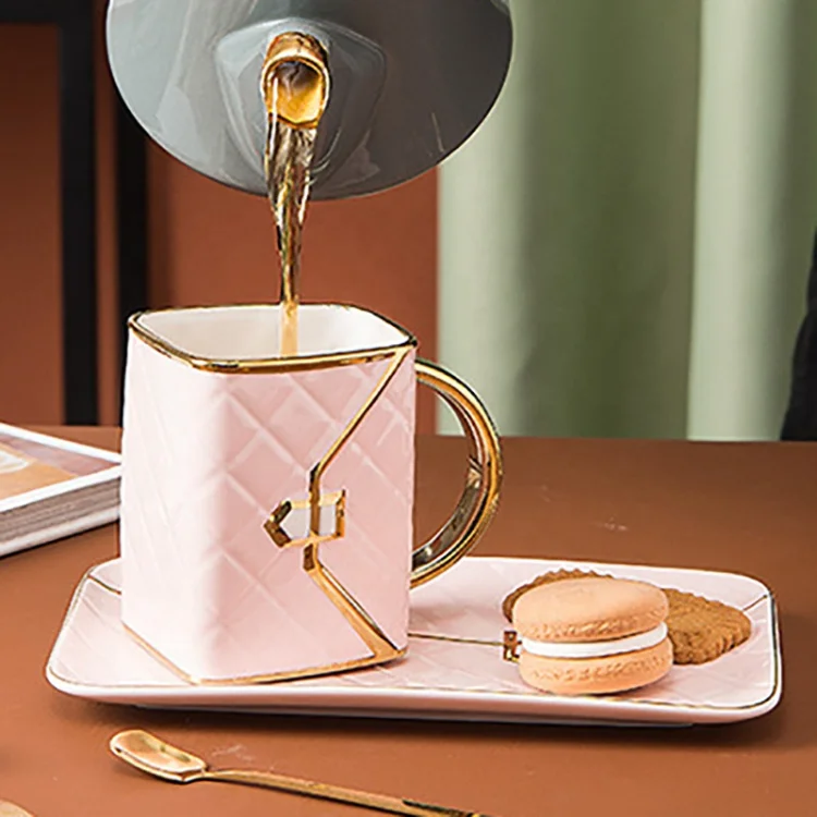 Nordic Turkish Porcelain Square Gold Coffee Tea Lady Bag Ceramic Cup and Saucer Set