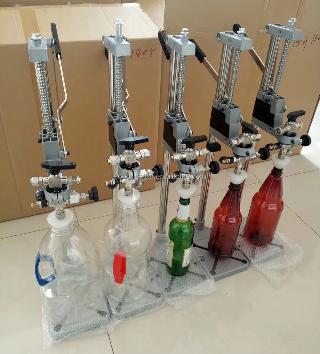 GB802017 Hot selling 304 stainless steel universal beer filler for all kinds of beer bottle