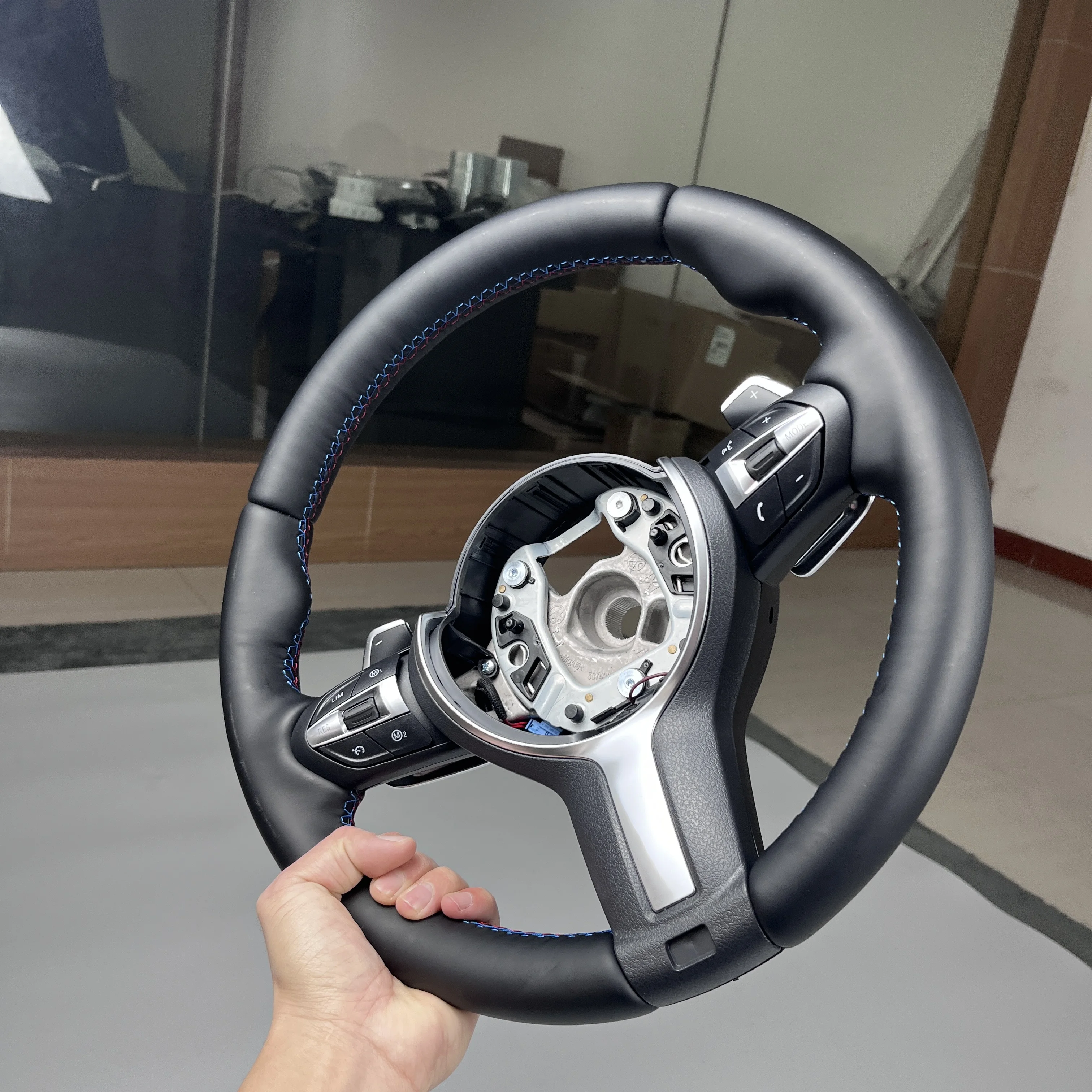 Custom leather/real carbon fiber steering wheel E34 E90 F10 F20 F32 X5 E70 X6 E71 M4 all series For BMW