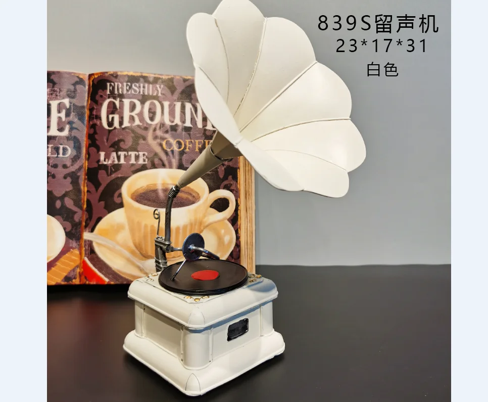Hot Selling Home Retro Decoration Metal Crafts Creative Photography Props Disc Record Player Vintage Gramophone Model