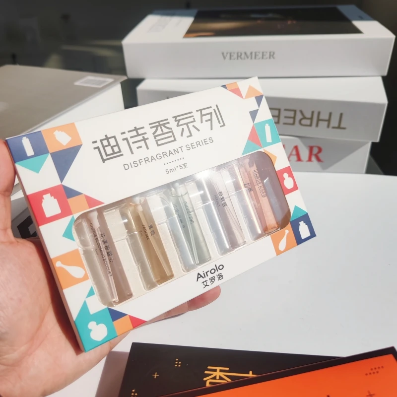 Wholesale Mini Portable Pocket Perfume Gift Set for Women Original Brand 5ml*5 Long-Lasting Floral Eau de Parfum Body Spray